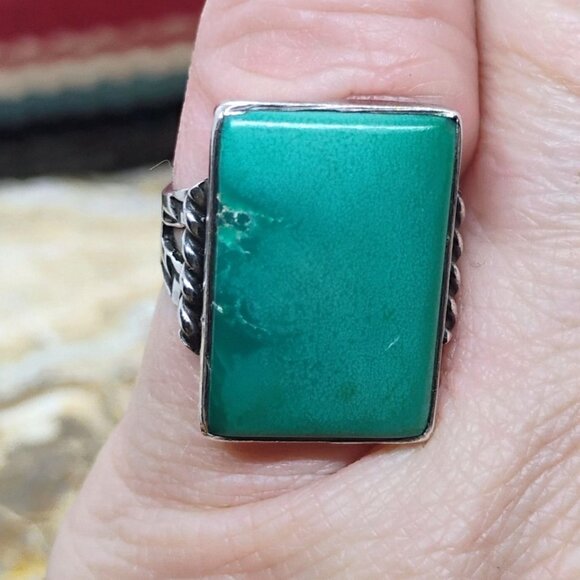 Vtg Native Sterling Silver Green Turquoise Ring Large Rectangle Size 6.5 - Picture 3 of 12
